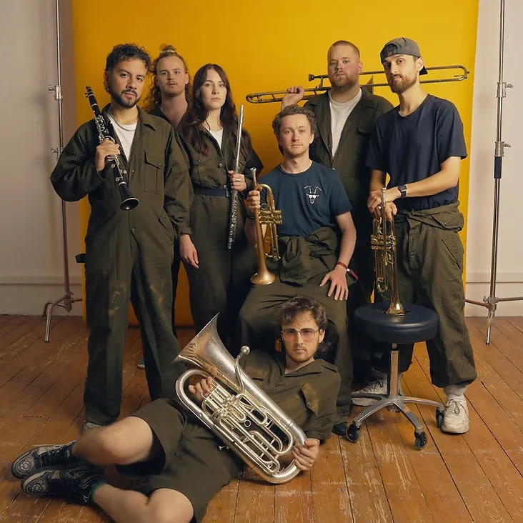 Header header_picture_3